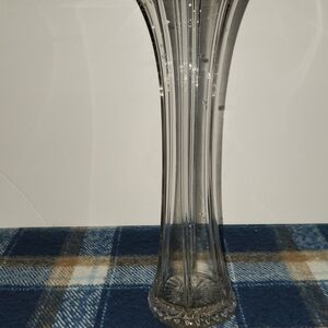 Elegant Clear Swung Glass Vase